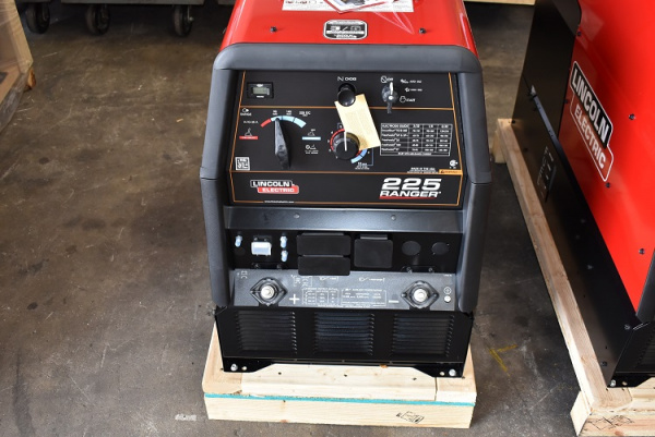 Lincoln Welding Equipment | New Lincoln Ranger 225 Welding Machine
